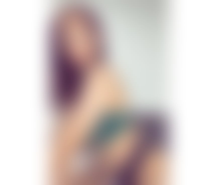 Photos for Party girls new in town best owo and kiss🥰