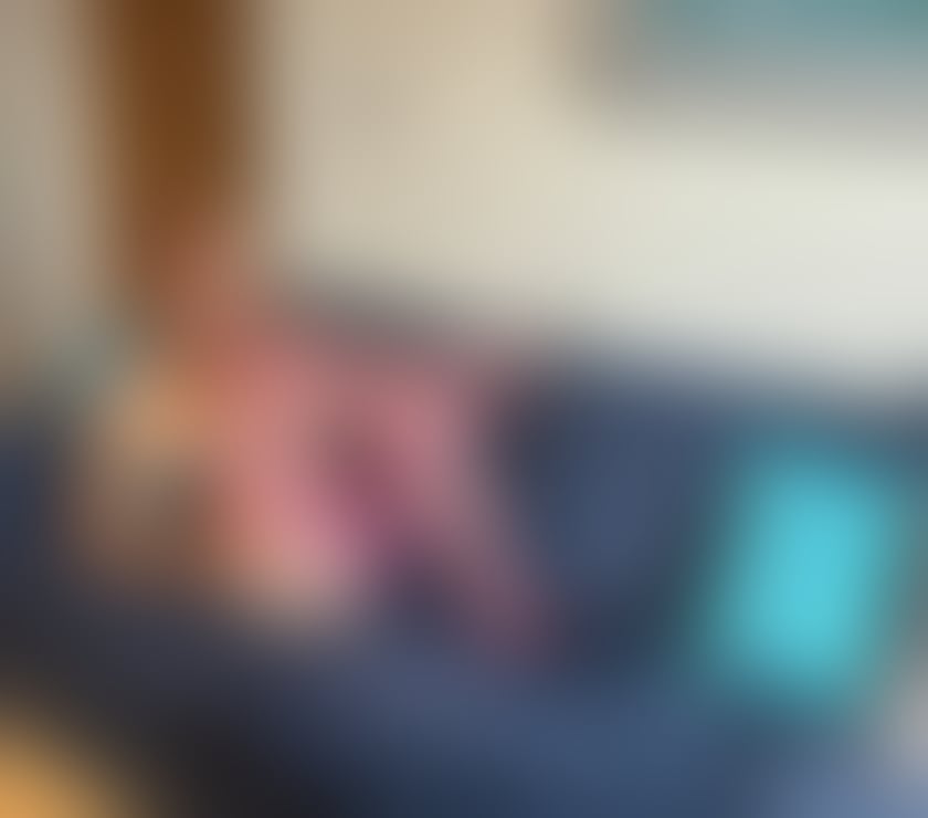 Escorts West Sussex Crawley - Photos for Relaxing and Revitalising Massage by English Sadie!