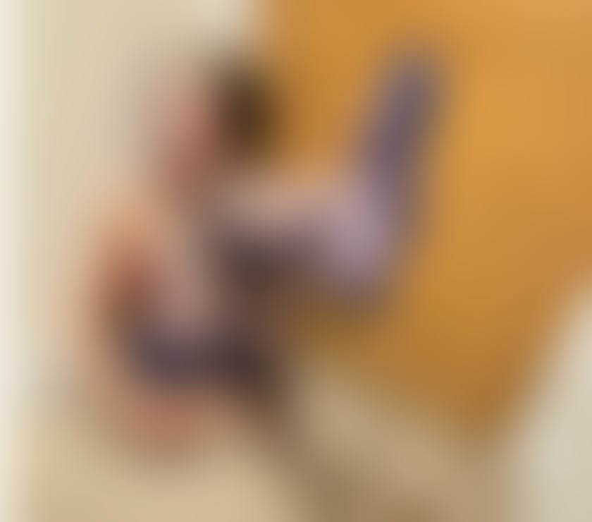 Escorts West Sussex Crawley - Photos for Relaxing and Revitalising Massage by English Sadie!