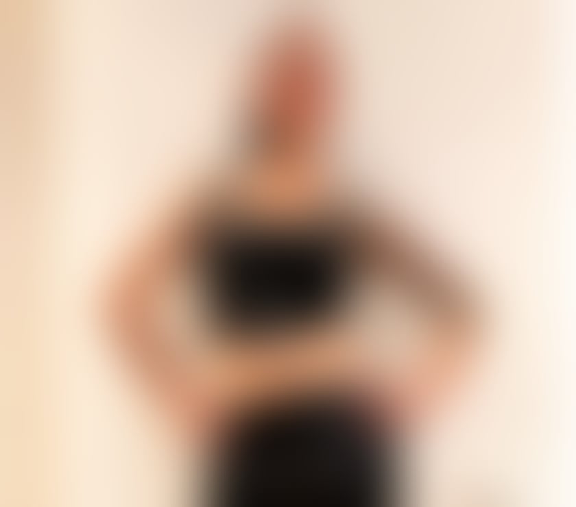 Escorts West Sussex Crawley - Photos for Relaxing and Revitalising Massage by English Sadie!