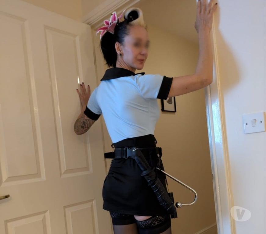 Escorts West Sussex Crawley - Photos for Relaxing and Revitalising Massage by English Sadie!