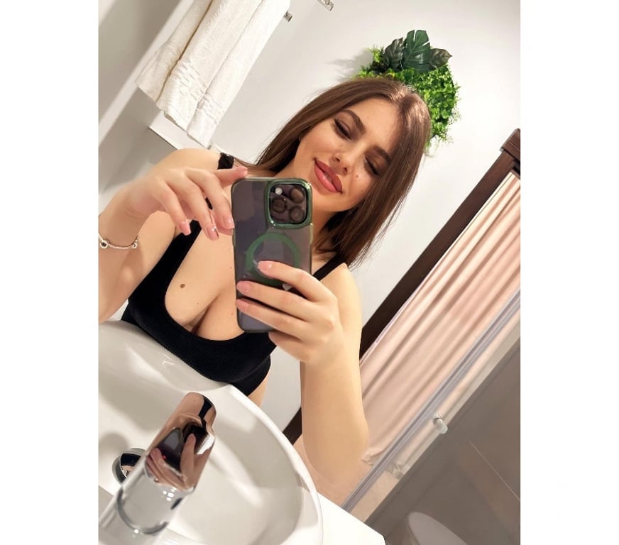 Escorts West Sussex Crawley - Photos for 💯 SUPERB HOT BRUNETTE💯REAL PICS💥Ella