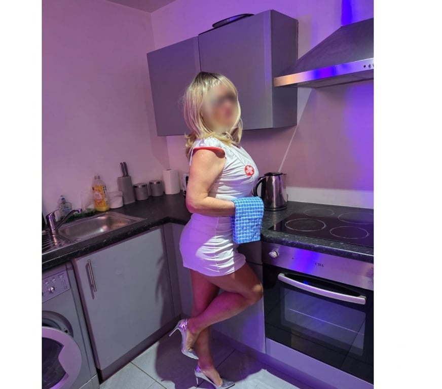 Escorts Surrey Woking - Photos for Mature Polish MILF Ivone ❤ owo massage kissing and more