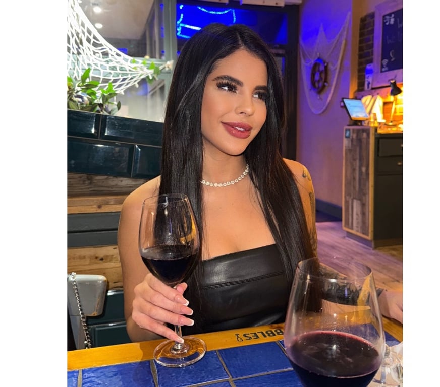 Escorts Kent Canterbury - Photos for 🍭SEXY LAURA GFE BRAZILIAN BACK CANTERBURY 🍾👄 💦