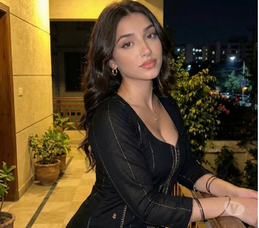 Escorts Slough Slough Town Centre - Slough - Photos for Hello I’m from islambad Pakistani country service no rush