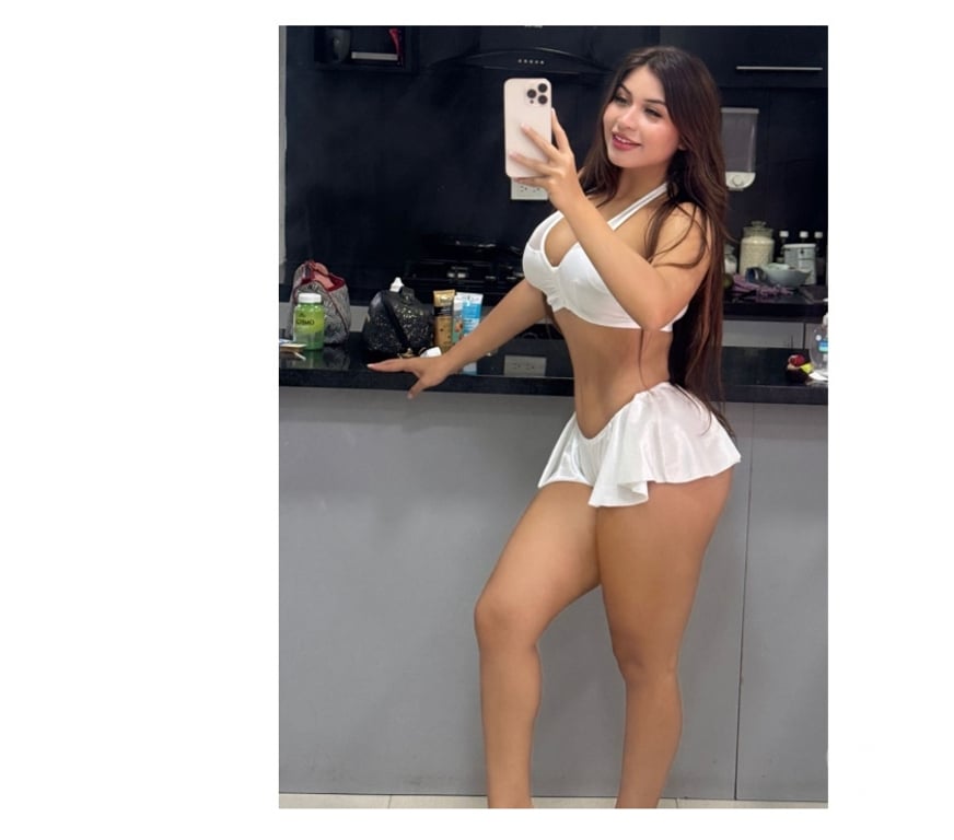 Escorts South West London Sutton - Photos for Bianca 19 yeas 💯%real 🇧🇷 party🧚🏼‍♀️