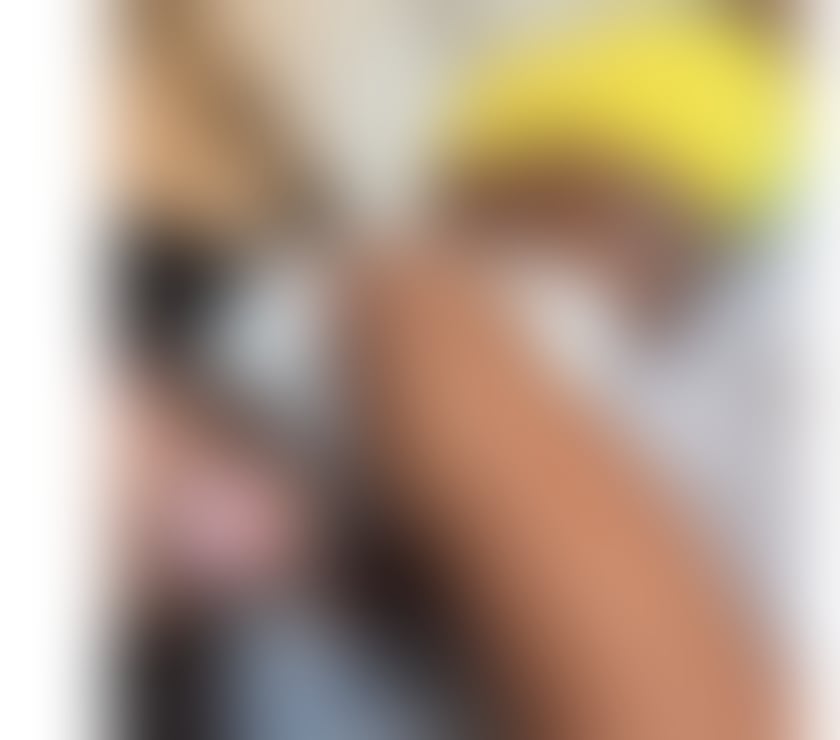 Escorts Barking and Dagenham Barking - Barking and Dagenham - Photos for skinny Brazilian curly girl with big butt