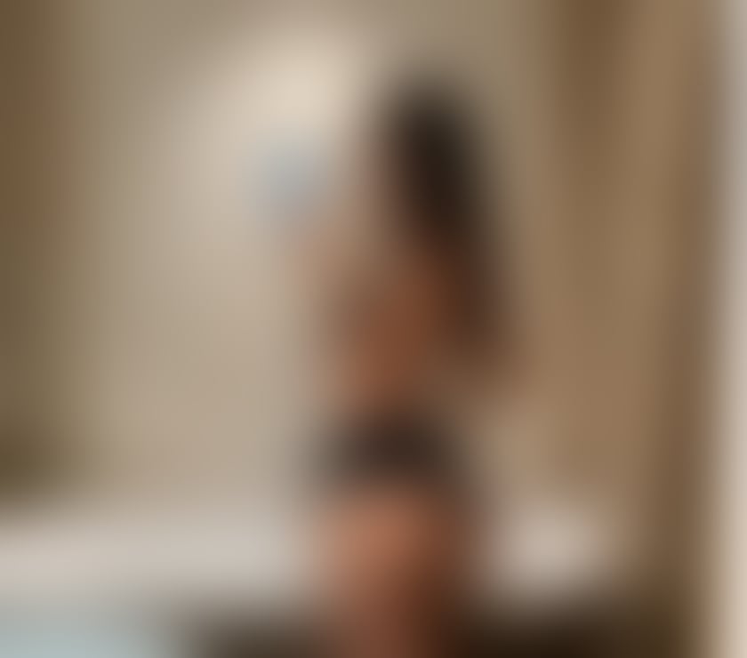  Escorts Longford West London - Photos for Relax massage at your house