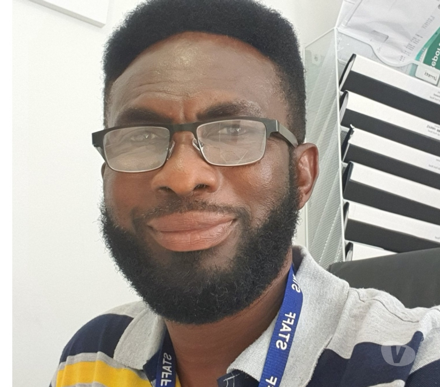 adult personals Barnet Edgware Station - Barnet - Photos for Looking for a white or Asian woman for some fun