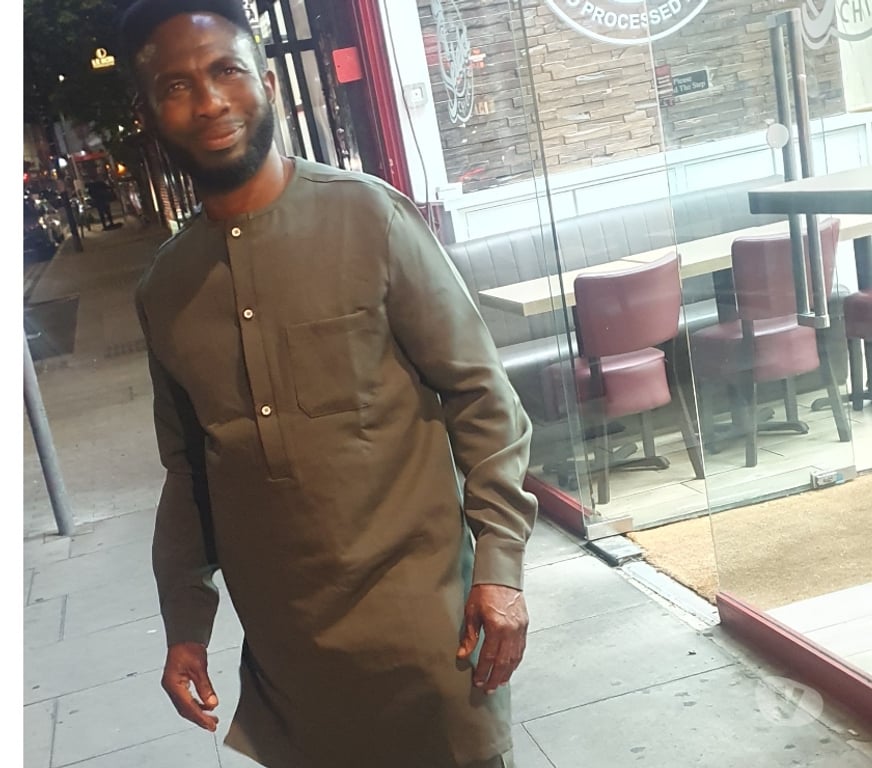 adult personals Barnet Edgware Station - Barnet - Photos for Looking for a white or Asian woman for some fun