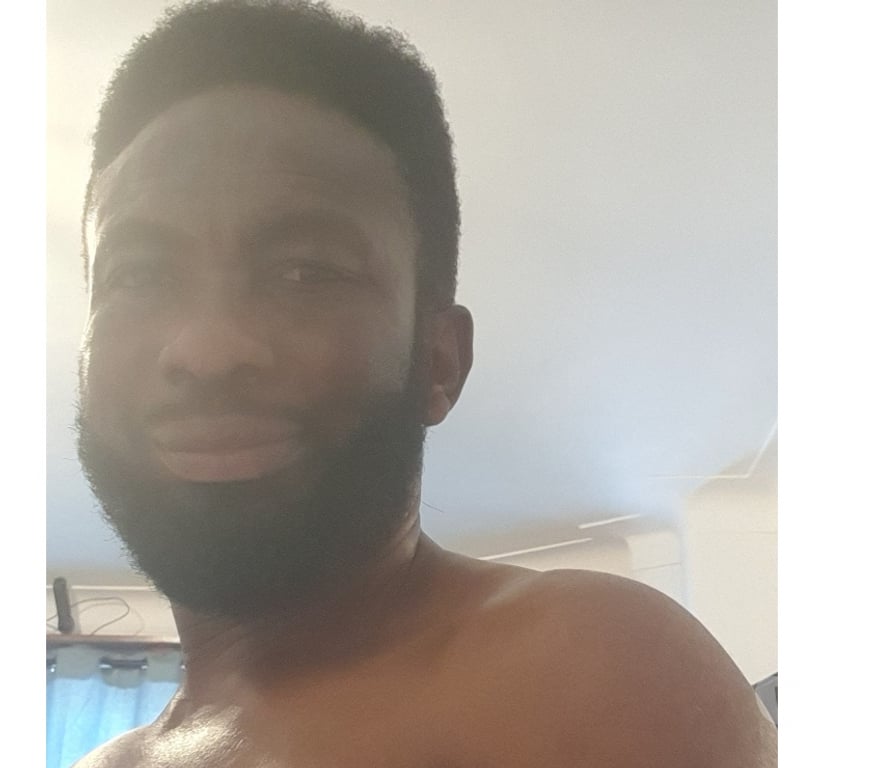 adult personals Barnet Edgware Station - Barnet - Photos for Looking for a white or Asian woman for some fun