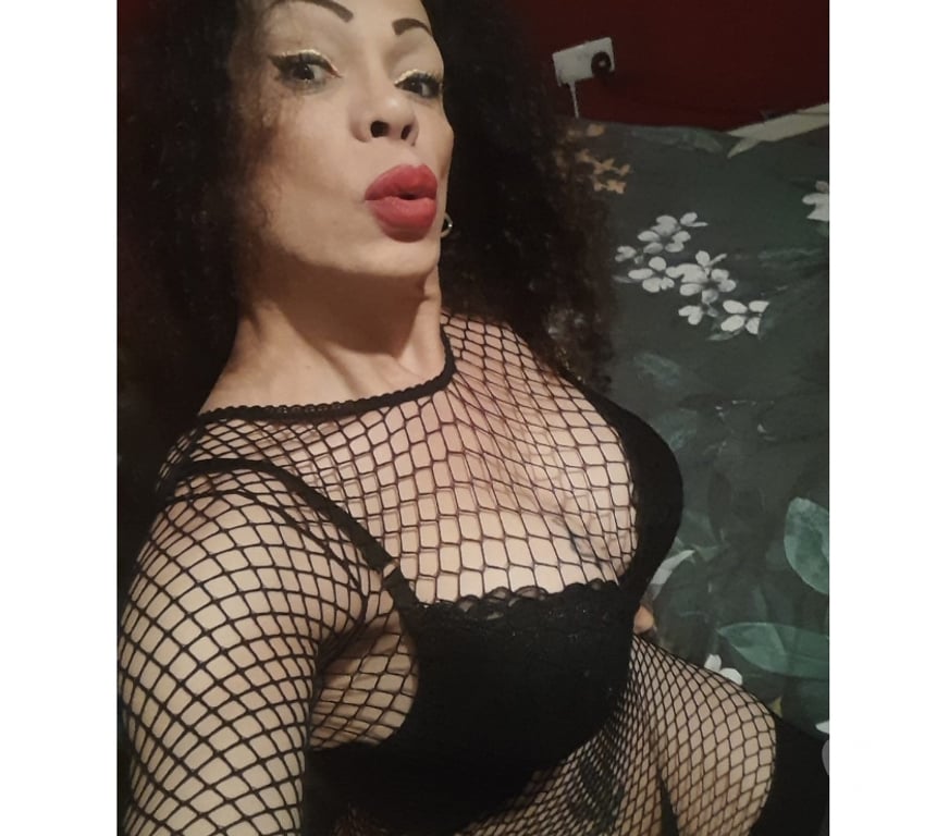 Trans Escorts Slough Slough Town Centre - Slough - Photos for Are You Looking To Experience a out of Body Experience ?