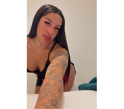 Escorts and Massages Leeds City Centre Leeds - Photos for 🍓🥳Lanna Hot party delight