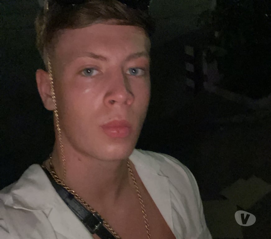  Gay massage West Yorkshire Leeds - Photos for Lewis gay escort in you area