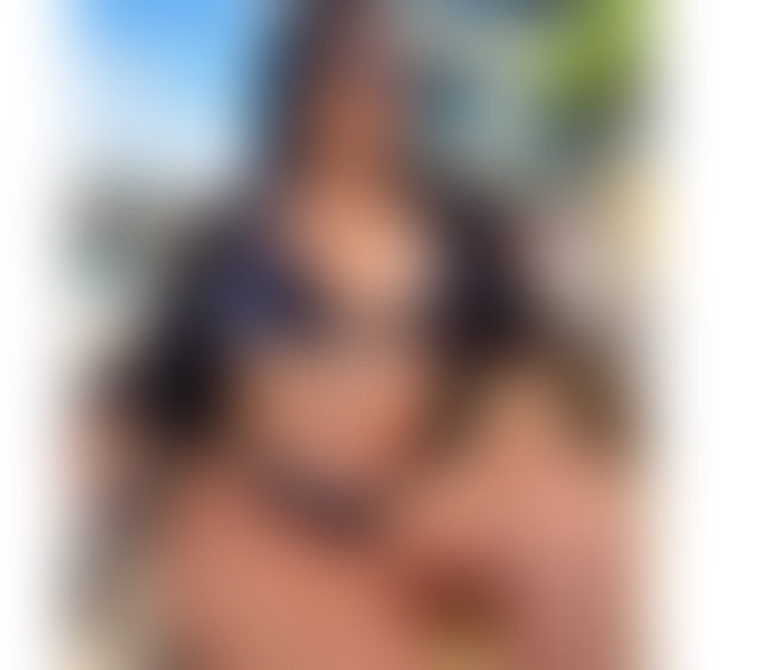 AMAZING BRUNETTE FIRST TIME IN TOWN MILF