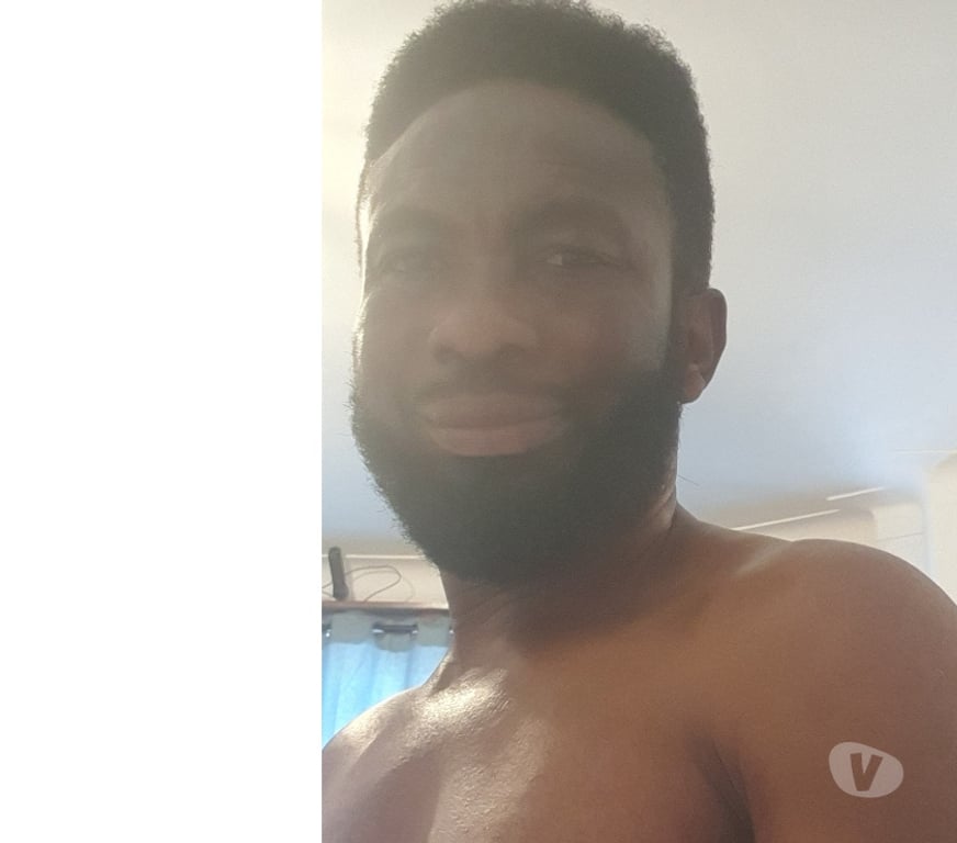 adult personals Barnet Edgware Station - Barnet - Photos for Genuine man seeking intimate connection