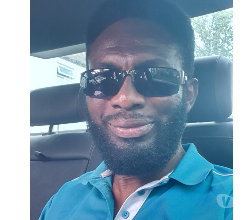 adult personals Barnet Edgware Station - Barnet - Photos for I'm looking for a woman to have some fun