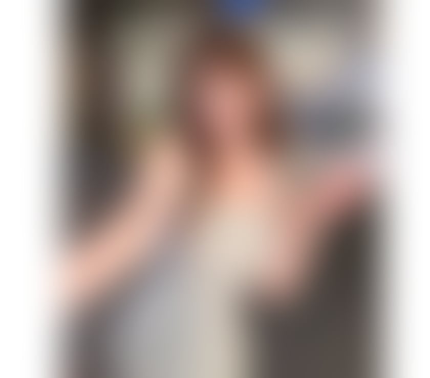 A sweet lady with good service, experienced skills