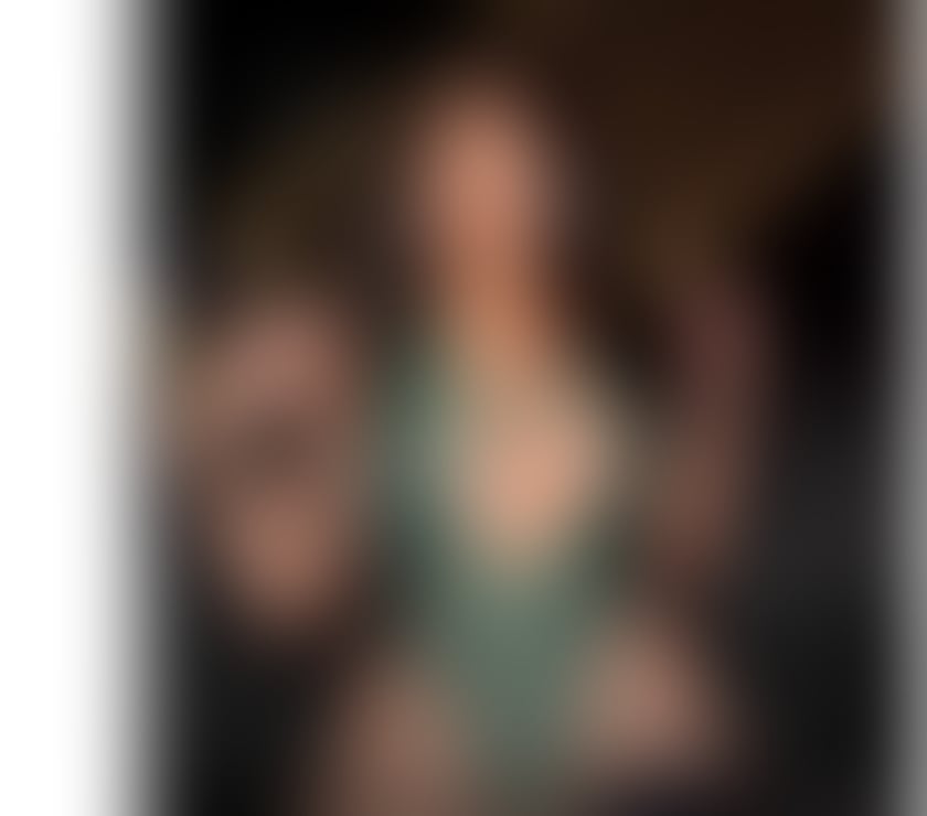 🍒NAUGHTY 🪩 🔝HOTTEST BRUNETTE 🔝PARTY