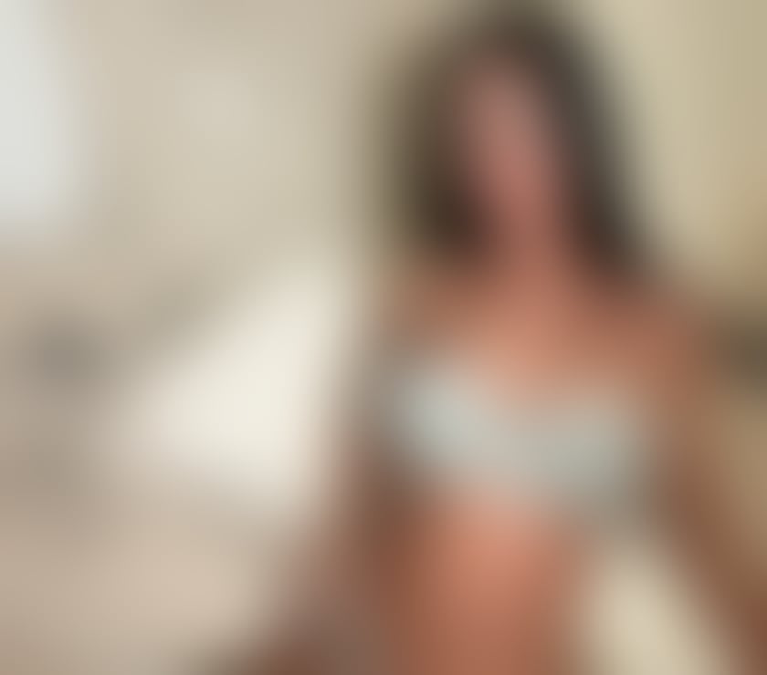 Escorts North Yorkshire Middlesbrough - Photos for 🔞Bombshell Party🥂Strap-on lovers?Domination ALEVEL-Owo