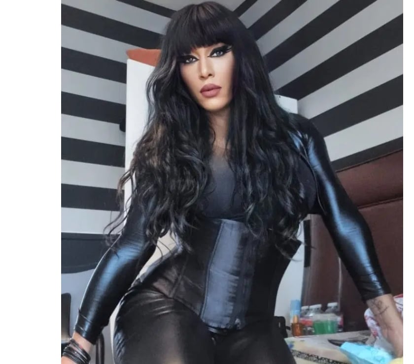 LAURA Sexy Bomshell for your desires and fantasies “•