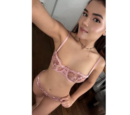 Photos for Anna Anal GFE PSE