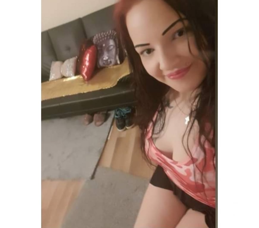 Escorts North London Edmondton Green Station - North London - Photos for Hi Guy’s!my name is Becky l really like my job call me