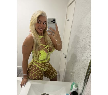  Escorts Earlsfield South West London - Photos for BLONDE SEXY BRAZILIAN🥵IM FREE, BABY🔥