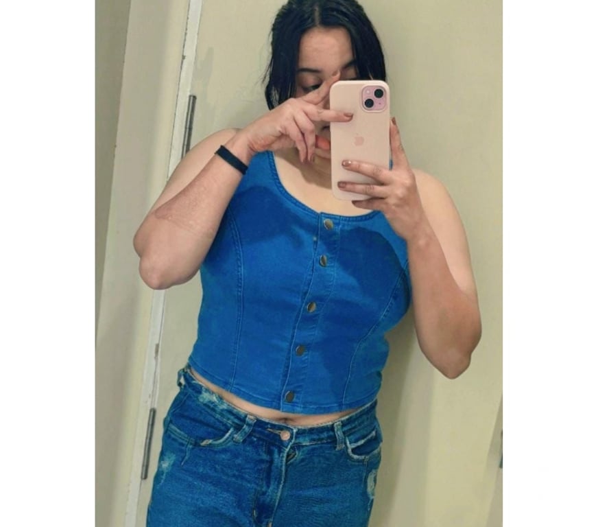 Escorts East London Redbridge - Photos for Friendly indian girl for social outing - ilford Redbridge