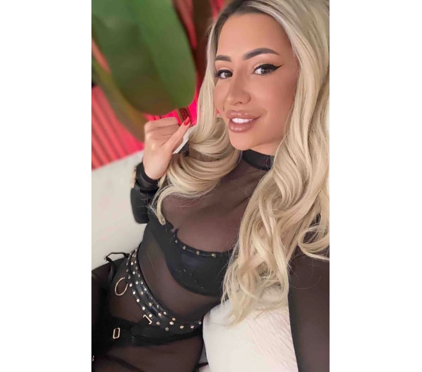 Escorts London Gatwick Airport Crawley - Photos for Hello I’m new girl in town