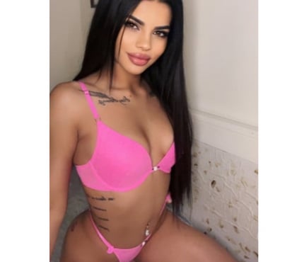 Escorts and Massages Hendon Central Station North West London - Photos for Carolin💕 the real 👸