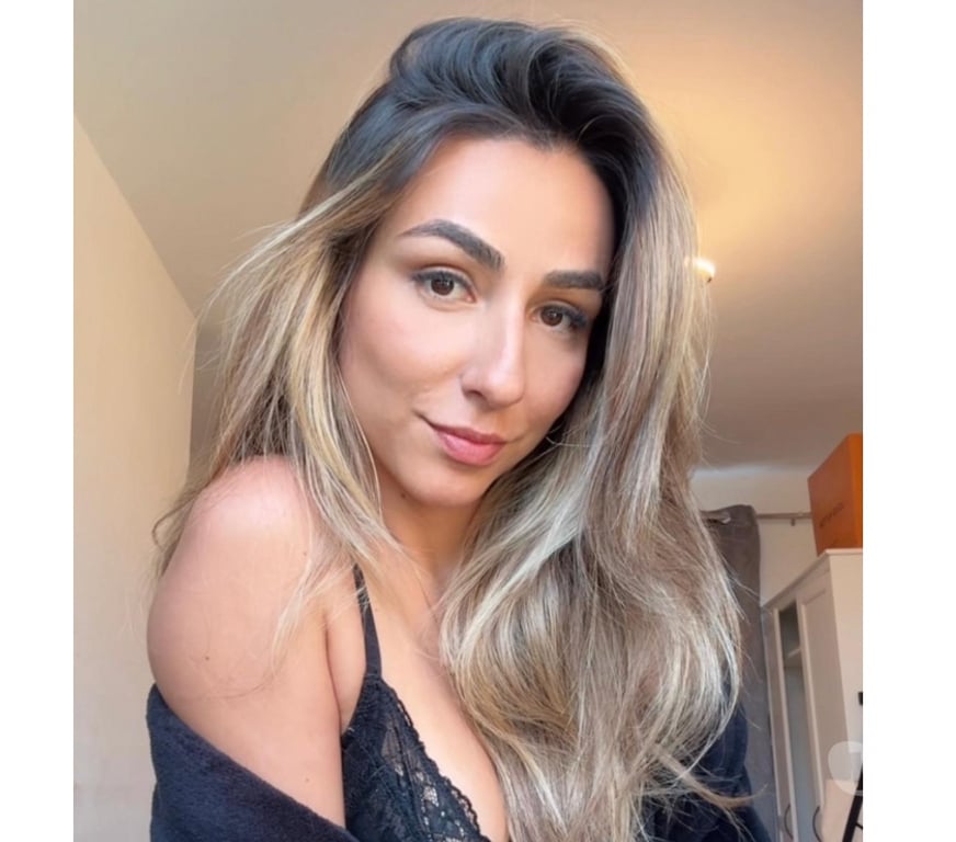 Escorts East London Gants Hill Station - East London - Photos for ✨SEXY BLONDE PETITE ✨ BRAZILIAN PARTY GIRL 🎉