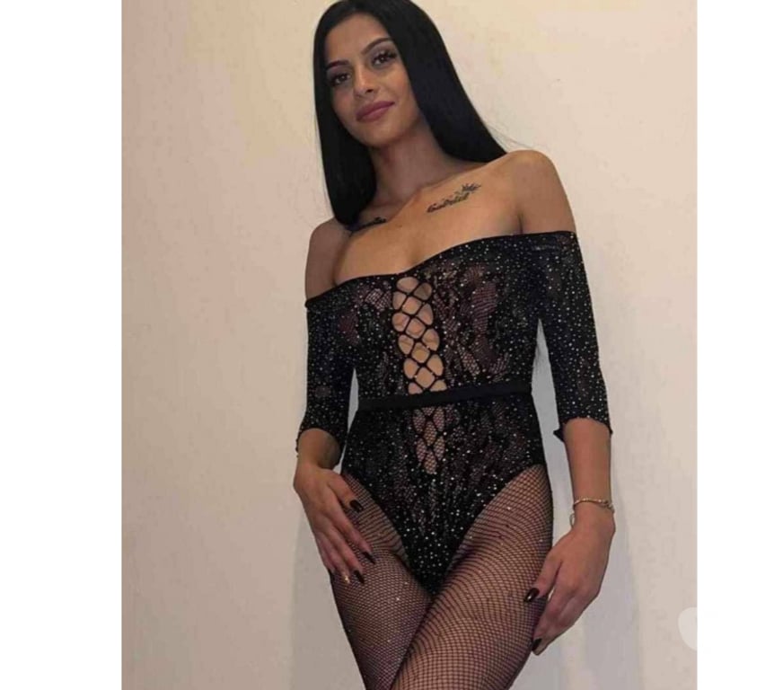 Escorts South West London South Kensington - South West London - Photos for I’m the perfect companion for any occasion, Antonia kiss