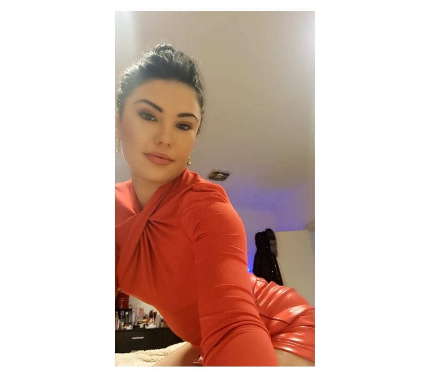 Escorts North London Turnpike Lane - North London - Photos for Naughty Party Girl Ready To Interact With Nice Generous