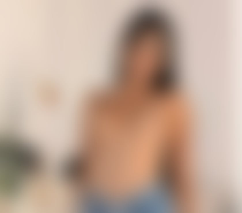 INDIAN GIRL AVAILABLE FOR PARTYS AND INCALL & OUTCALL