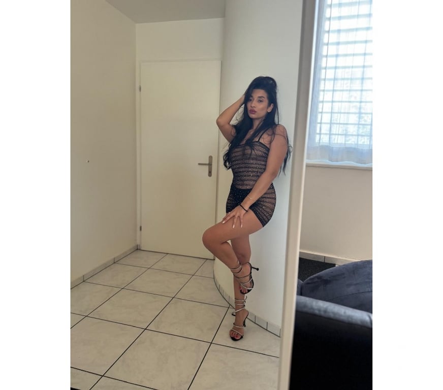 Escorts East London Bow - East London - Photos for DEEA PARTY GIRL❤️BRUNETTE ❤️BEST SERVICES🔥