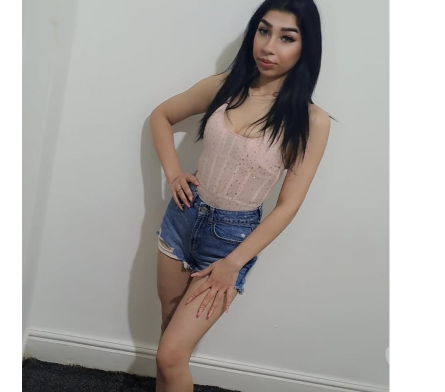 Escorts West Yorkshire Leeds - Photos for New girls in town🤭 BEST PARTY GIRL🎉🥳👯‍♀️