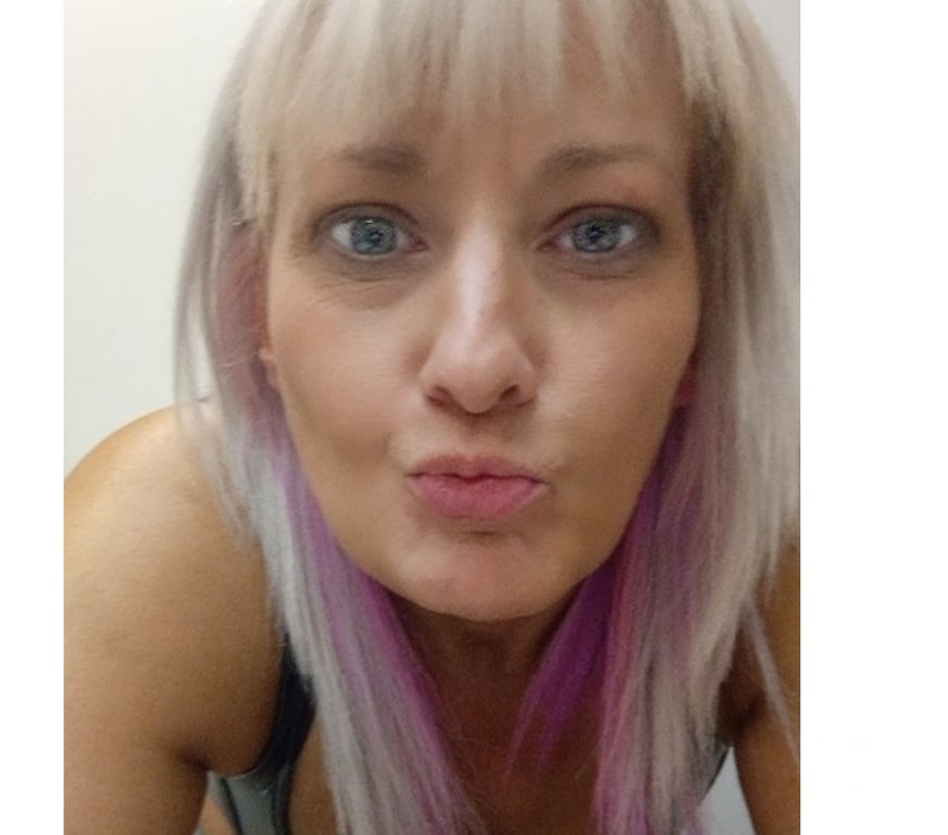 Escorts Greater Manchester Stockport - Photos for Real English milf steph. On tour at airport hotel