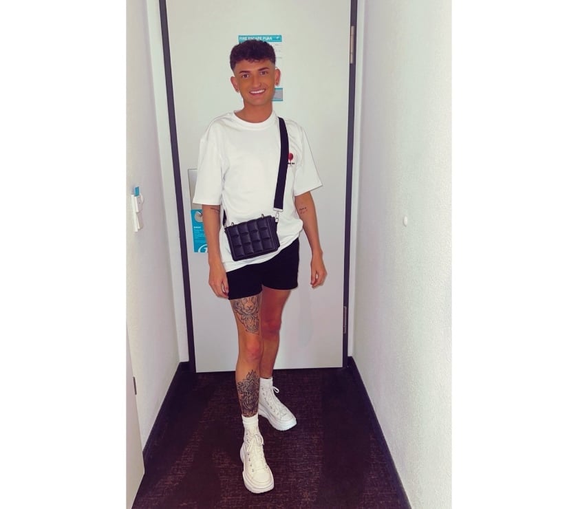  Gay massage Wrexham City Centre Wrexham - Wales - Photos for Your Wildest Fantasy ( Avaliable )
