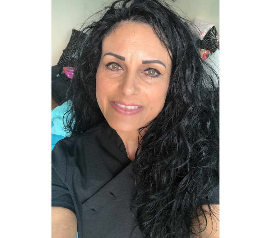 Full body massage Essex Southend-on-Sea - Photos for Essex, pedicures in Westcliff on Sea, non-smokers, SS0 8EX