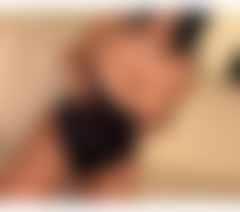 Hi NEW GIRL IN TOWN HIER FOR YOU AISHA PARTY GIRL