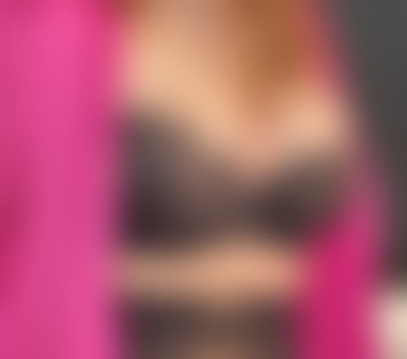 Escorts Warrington Lymm - Warrington - Photos for Abbie mature escort Lymm GFE FOOTFETISH PANTYHOSE