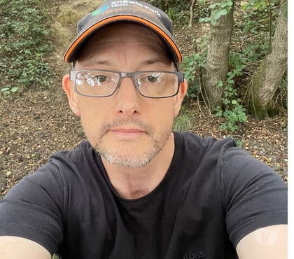 Swingers Community Cranleigh Waverley - Photos for A bi curious guy is looking to be trained in the art of pbi