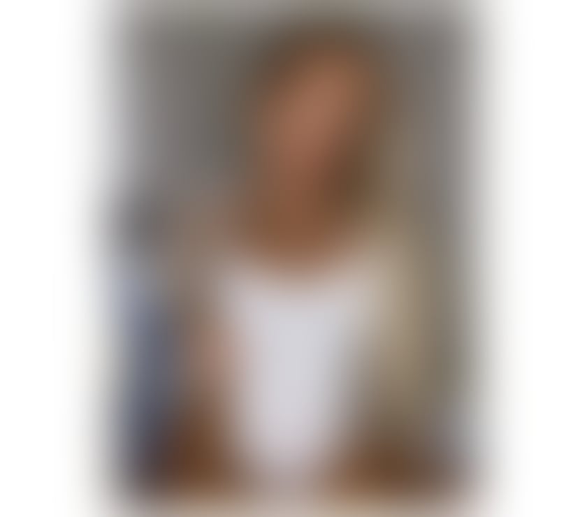 Hi just arrived karina call 📞 😊