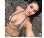 4 hand massage Sweet Sexy Asian