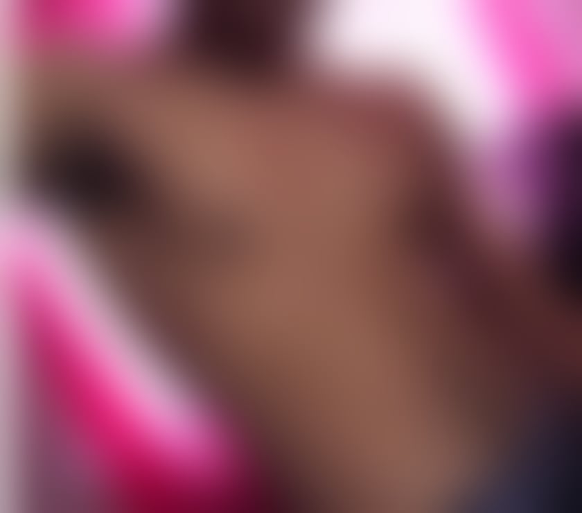 Sexy lean sweetheart For woman and TS