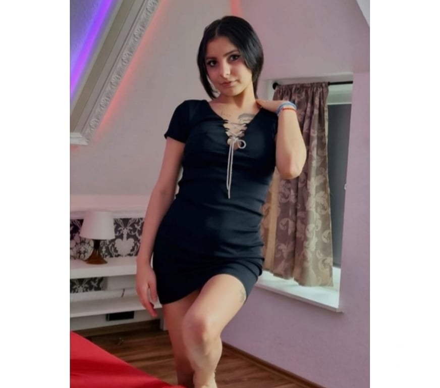 Escorts West Yorkshire Kirklees - Photos for MELYSA BRUNETTE, new here for you!!