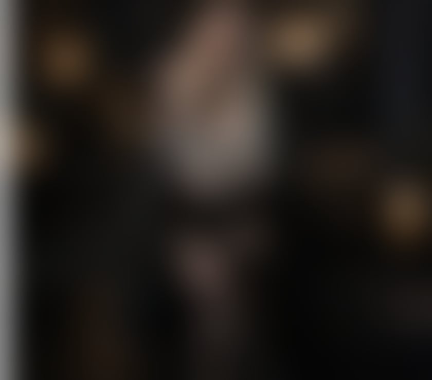 LAURA HOT !!!! Call me now