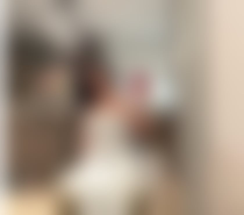 Text me right now 🤍