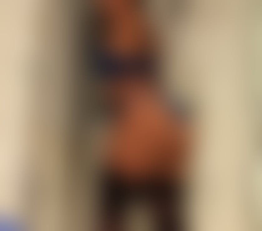 Escorts Devon Exeter - Photos for HOT ASS MILF ENGLISH BRUNETTE FOR YOUR PLEASURE